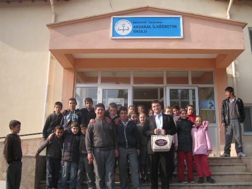 BELEDİYE, ÖĞRETMENLERİ UNUTMADI

